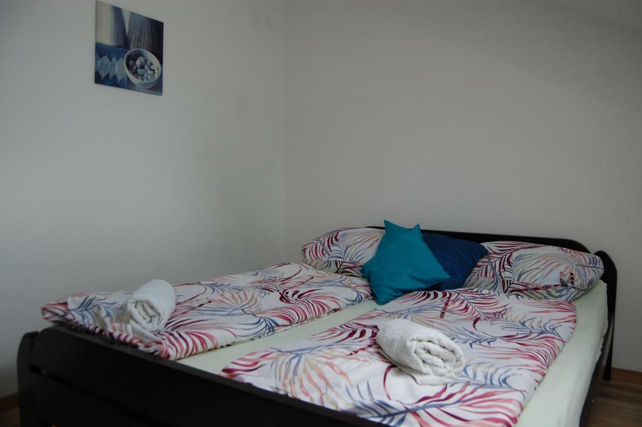 פטוי Rooms Hisa Divino מראה חיצוני תמונה